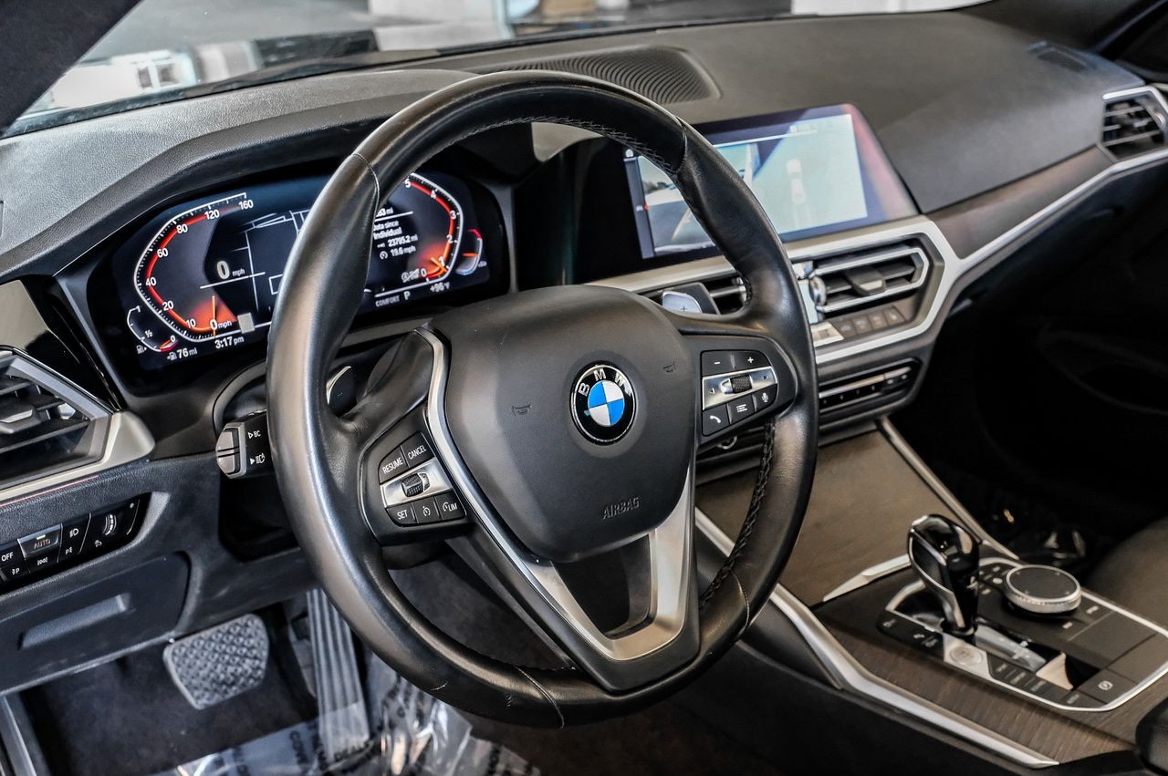 BMW 430i Vehicle Main Gallery Image 15