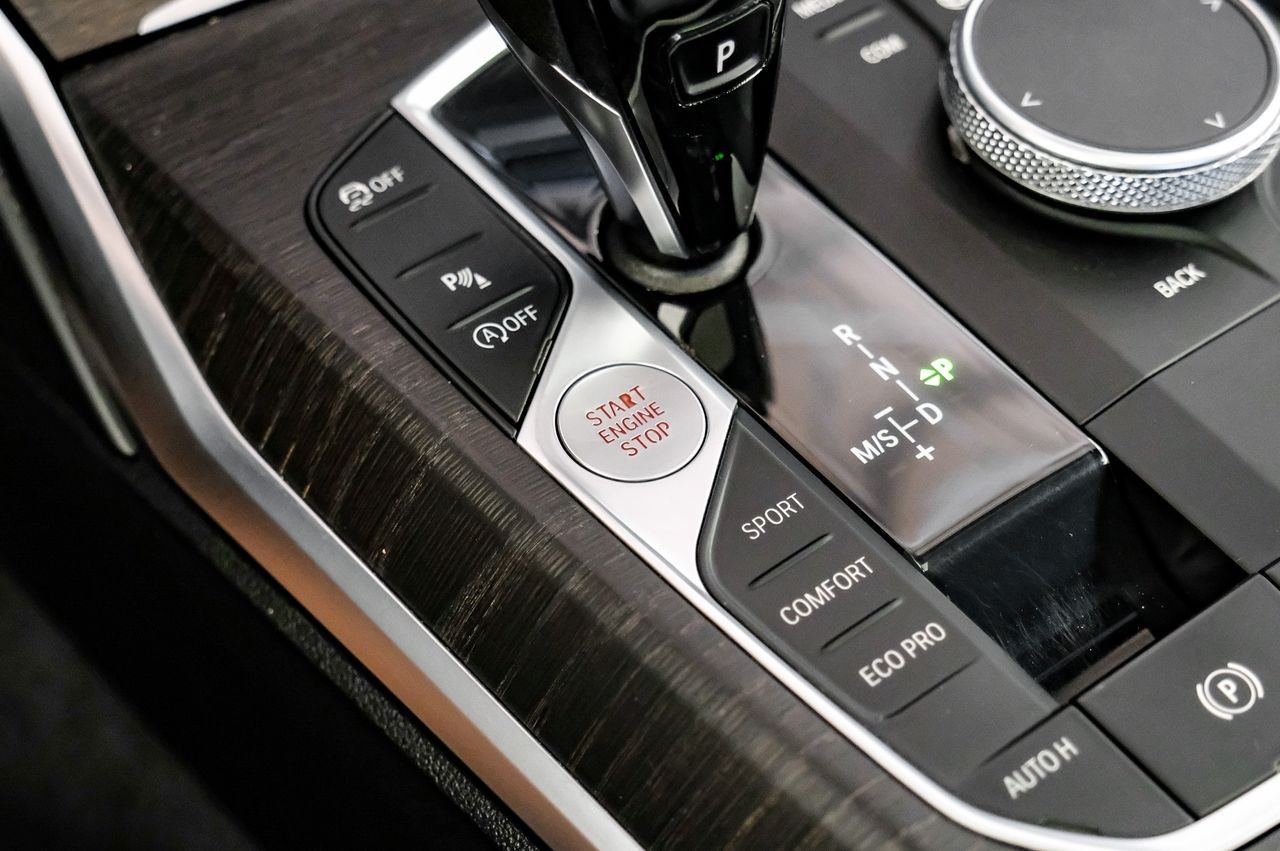 BMW 430i Vehicle Main Gallery Image 18