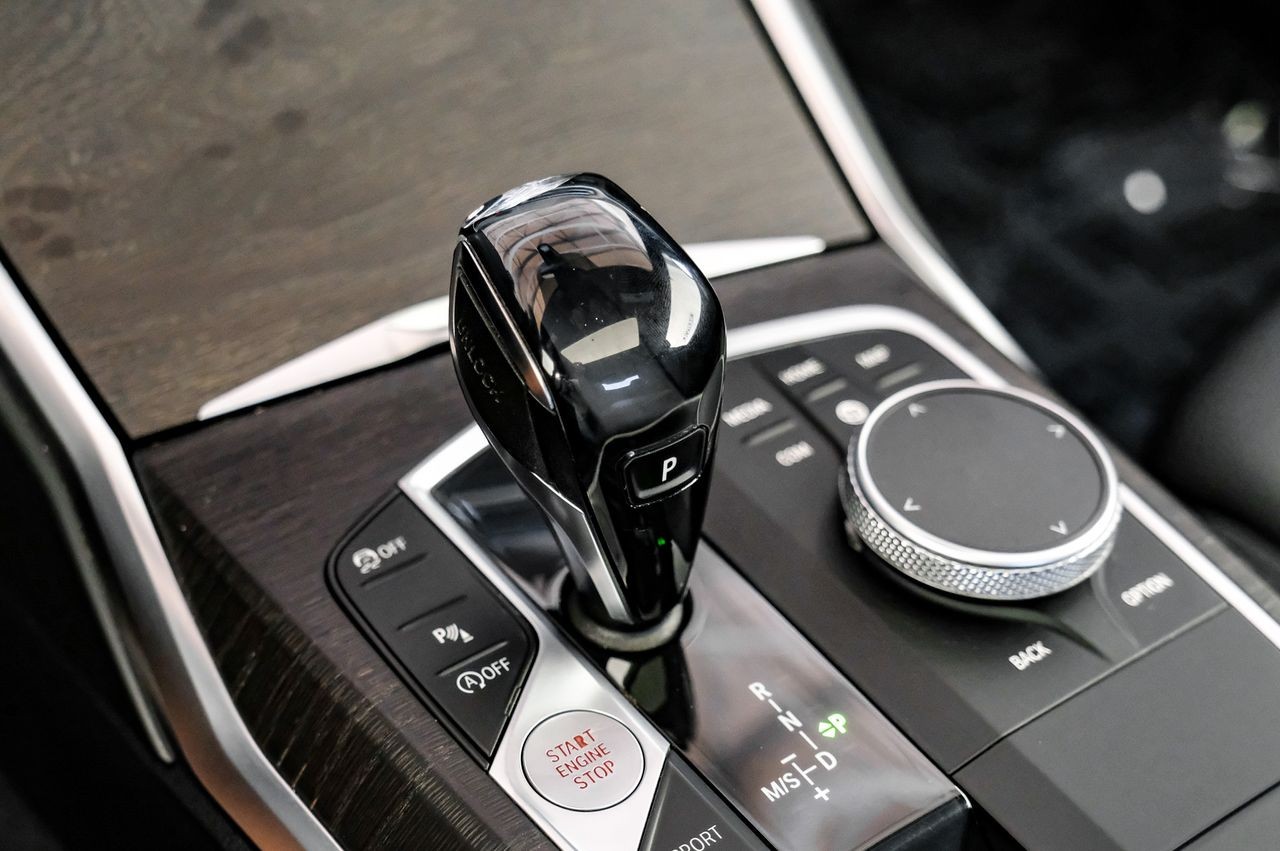BMW 430i Vehicle Main Gallery Image 23
