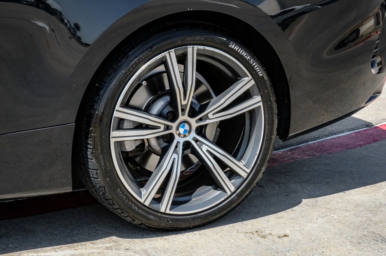 BMW 430i Vehicle Main Gallery Image 43