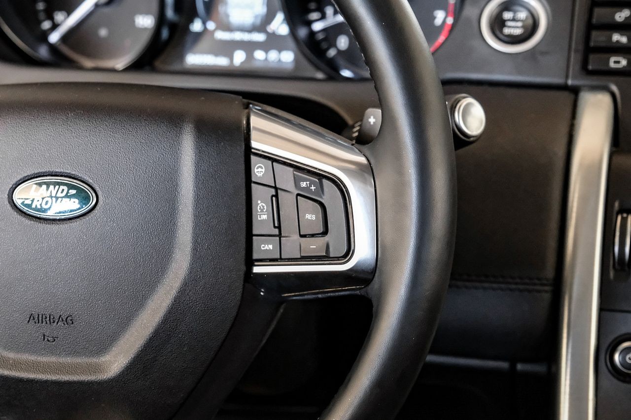 Land Rover Discovery Sport Vehicle Main Gallery Image 18