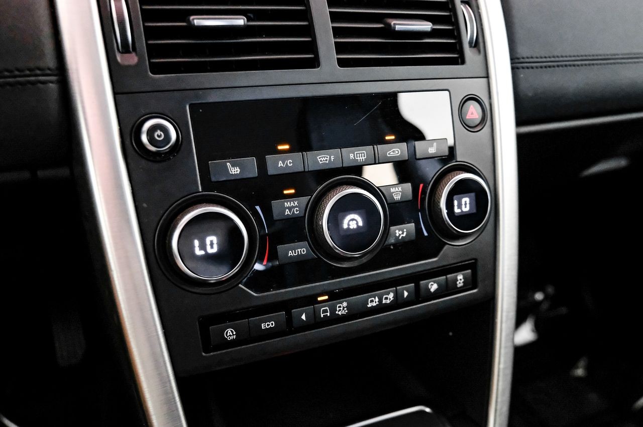 Land Rover Discovery Sport Vehicle Main Gallery Image 27