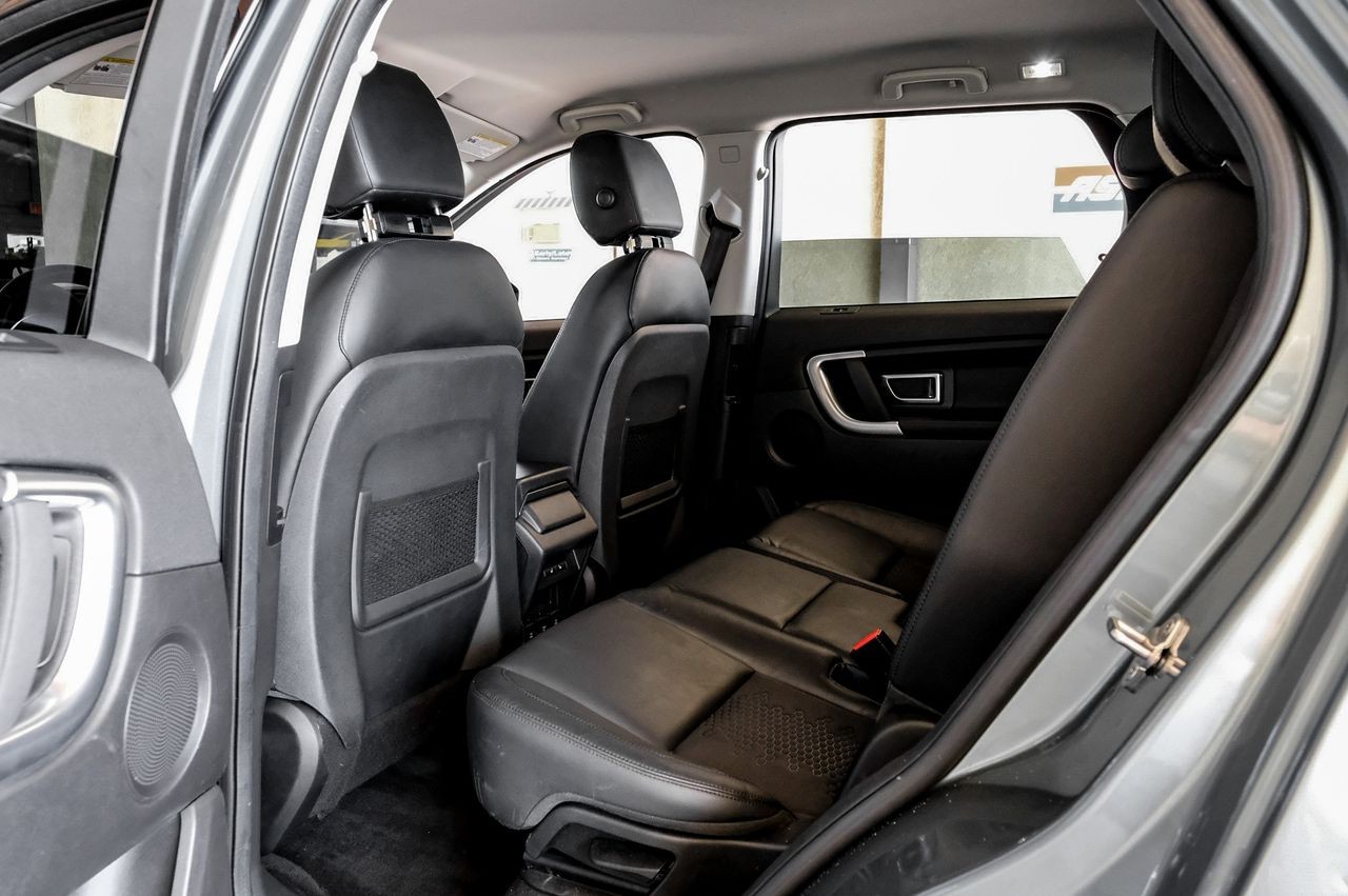 Land Rover Discovery Sport Vehicle Main Gallery Image 41