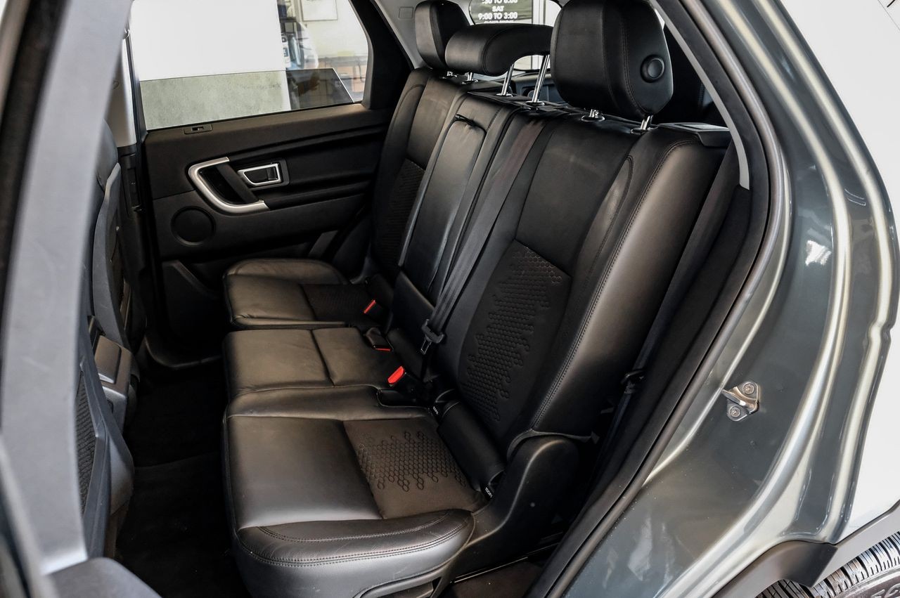 Land Rover Discovery Sport Vehicle Main Gallery Image 42