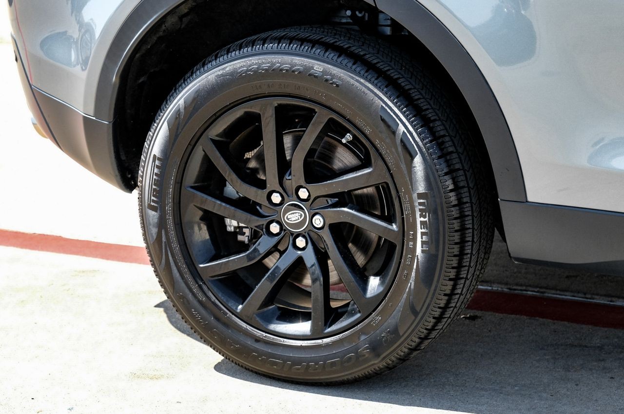 Land Rover Discovery Sport Vehicle Main Gallery Image 54