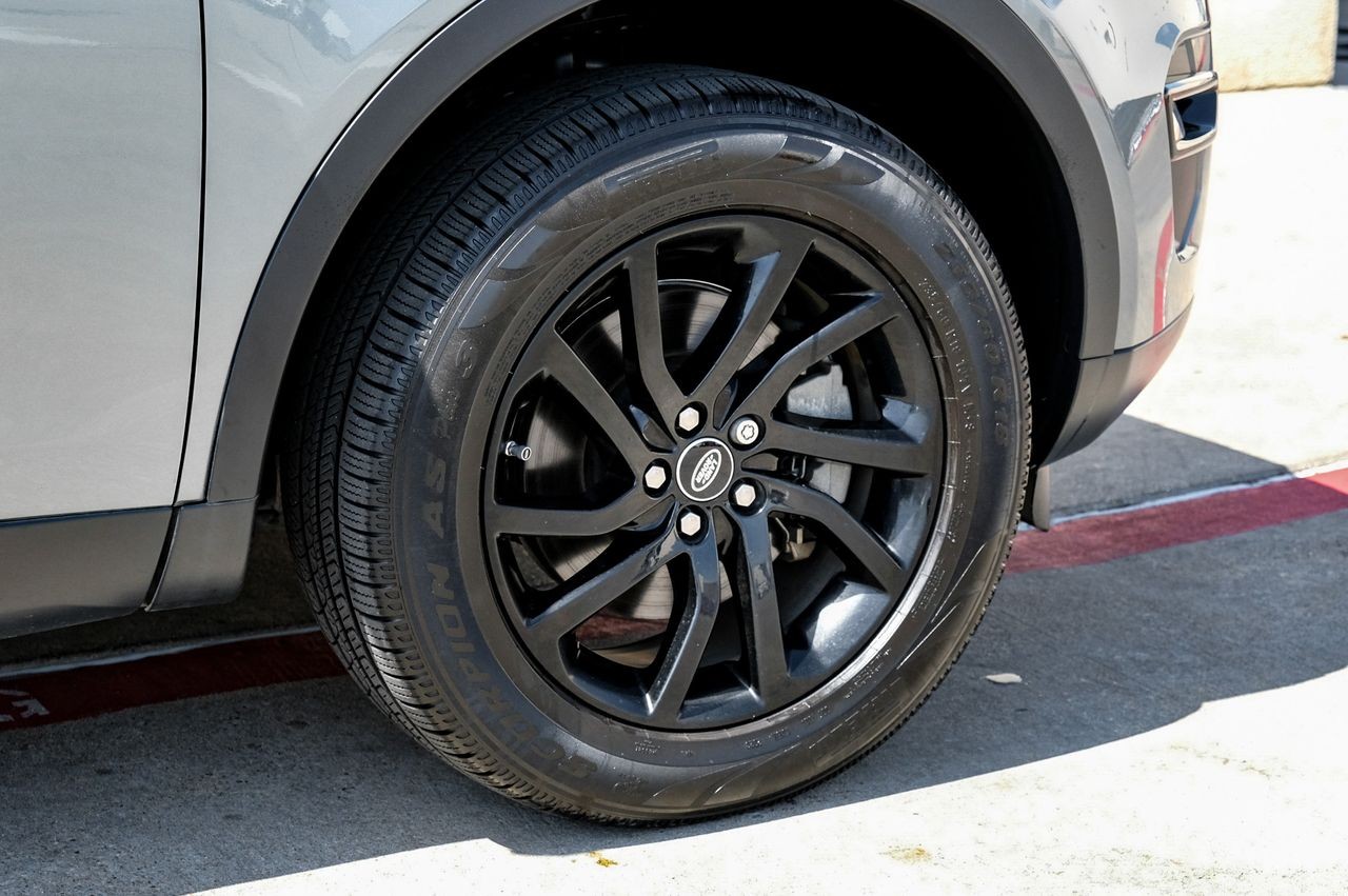 Land Rover Discovery Sport Vehicle Main Gallery Image 55