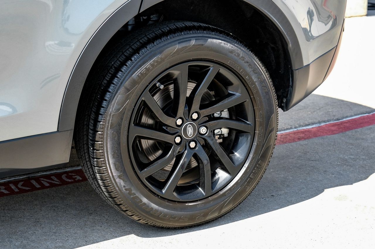 Land Rover Discovery Sport Vehicle Main Gallery Image 57
