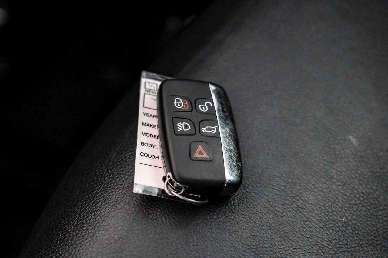 Land Rover Discovery Sport Vehicle Main Gallery Image 58