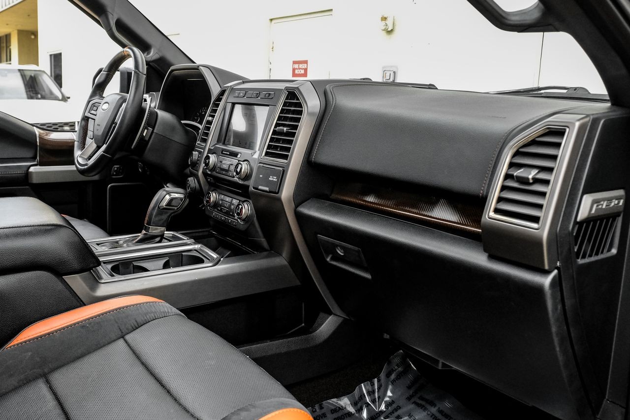 Ford F-150 Vehicle Main Gallery Image 11