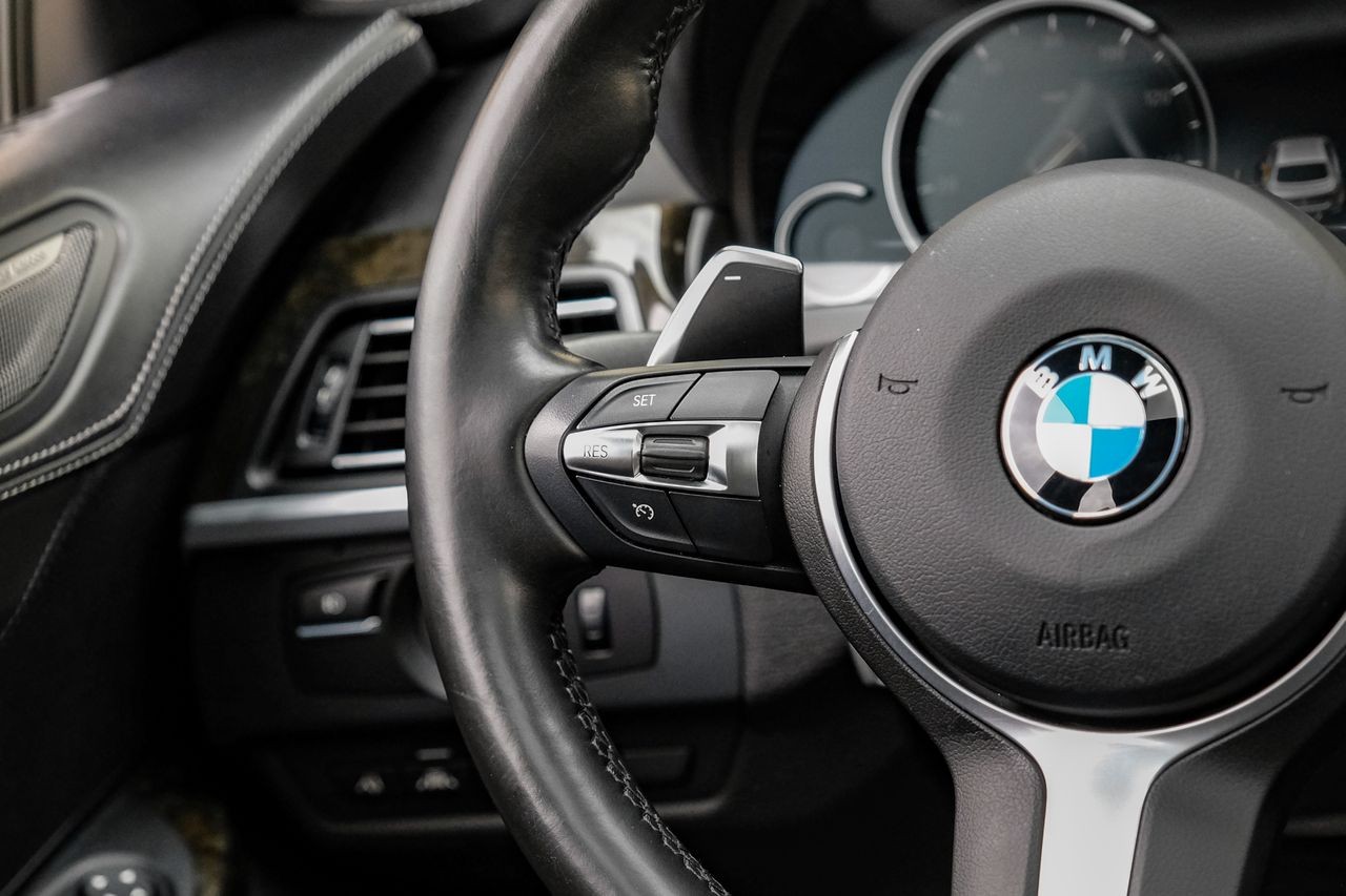 BMW 640i Vehicle Main Gallery Image 17