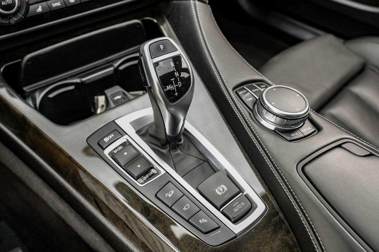 BMW 640i Vehicle Main Gallery Image 24