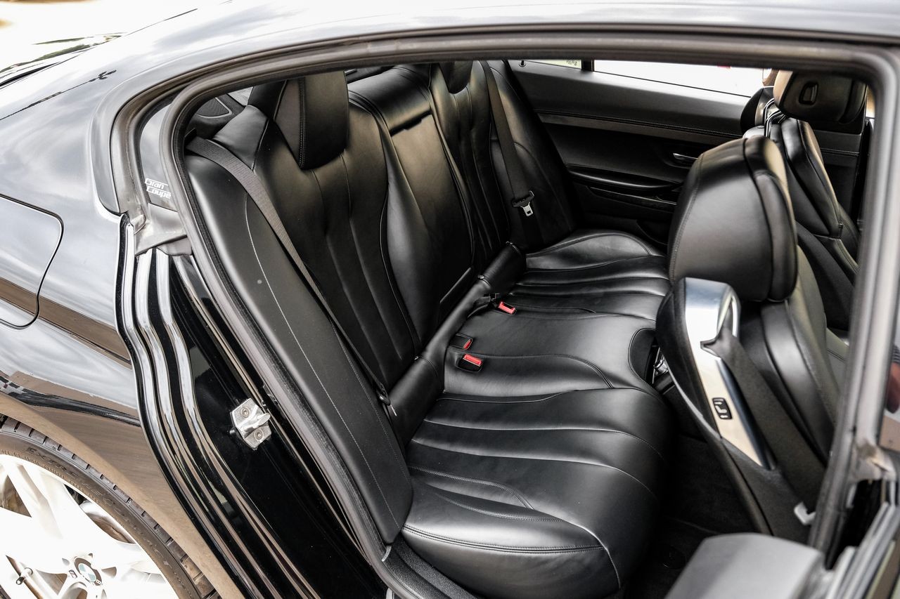 BMW 640i Vehicle Main Gallery Image 34