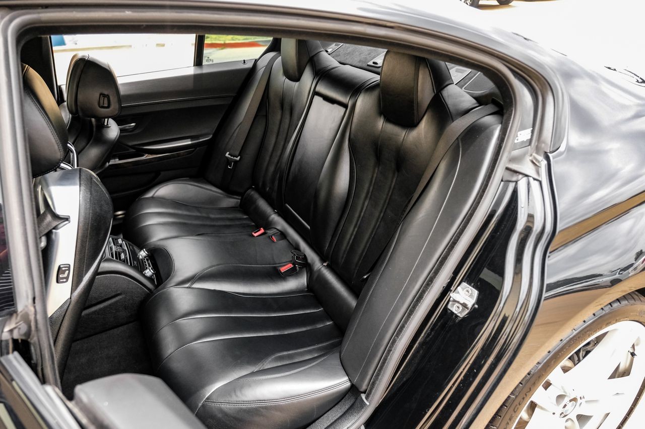 BMW 640i Vehicle Main Gallery Image 37