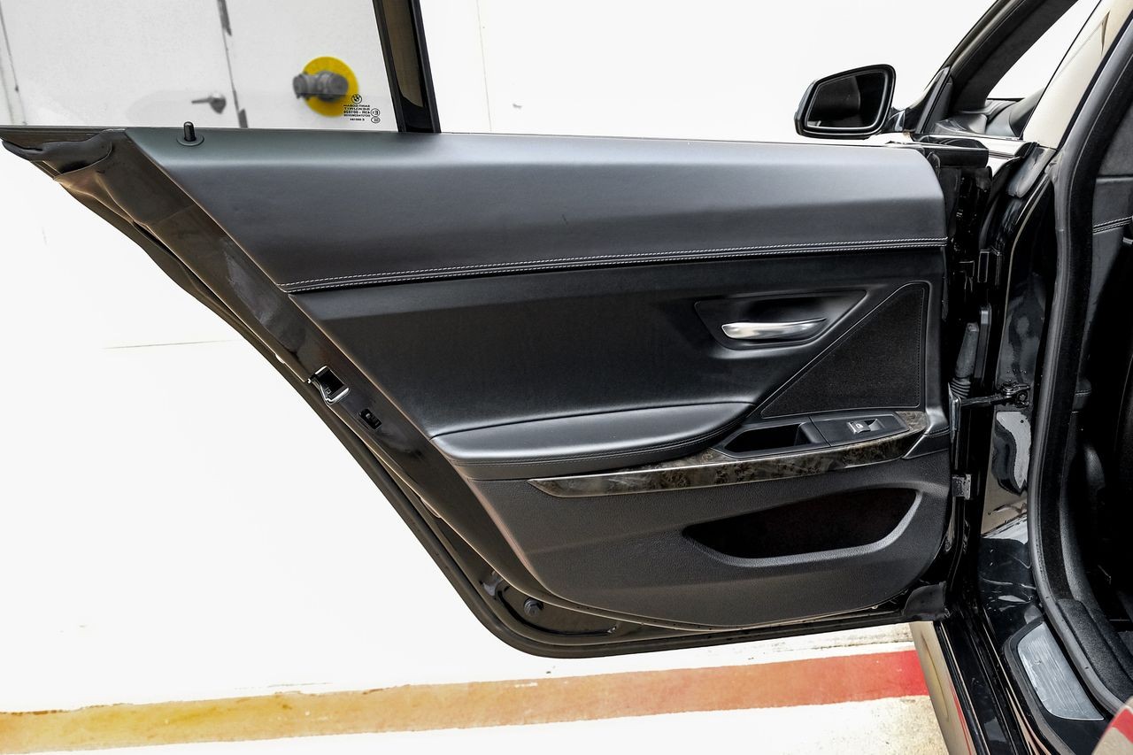BMW 640i Vehicle Main Gallery Image 43