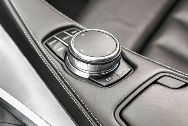 BMW 640i Vehicle Main Gallery Image 25