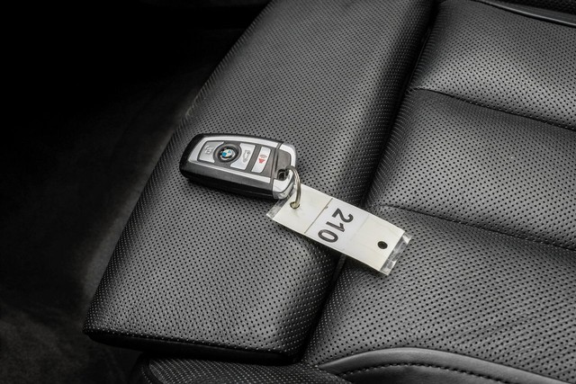 BMW 640i Vehicle Main Gallery Image 51