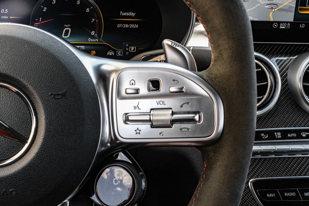 Mercedes-Benz C-Class Vehicle Main Gallery Image 15