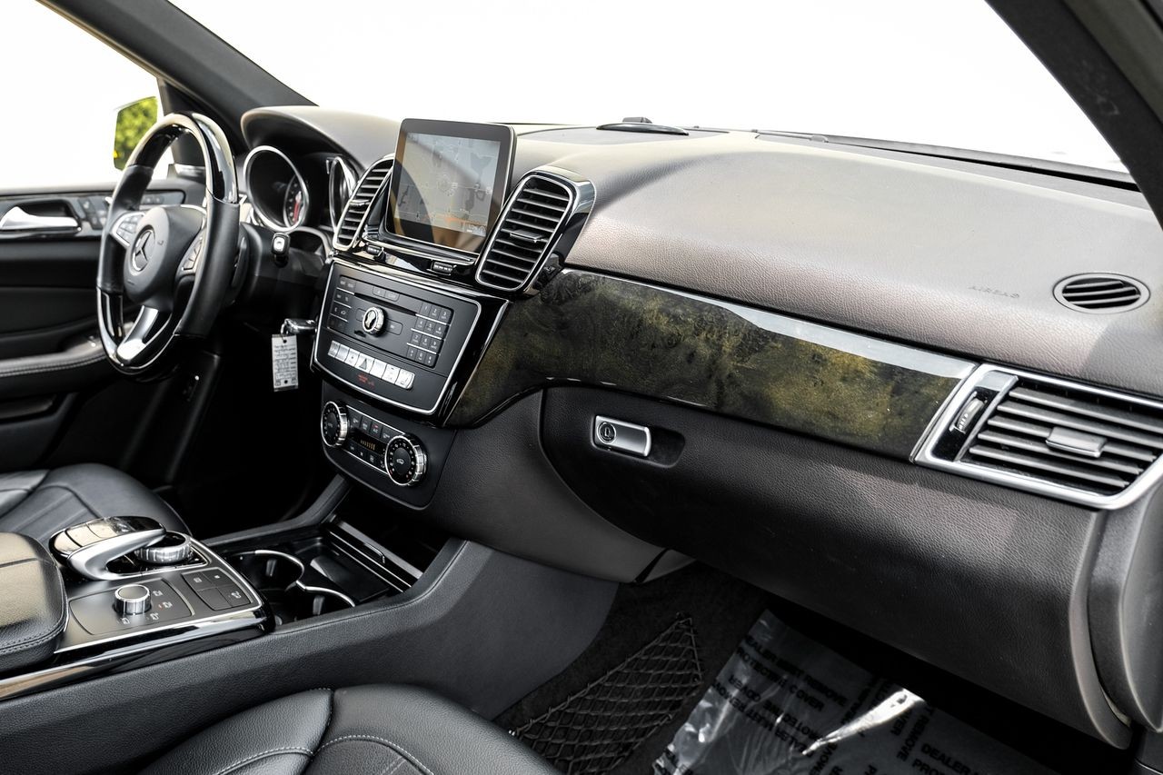 Mercedes-Benz GLE 350 Vehicle Main Gallery Image 13