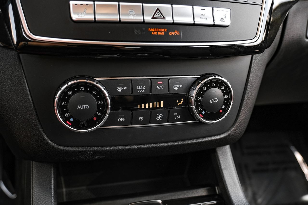Mercedes-Benz GLE 350 Vehicle Main Gallery Image 28