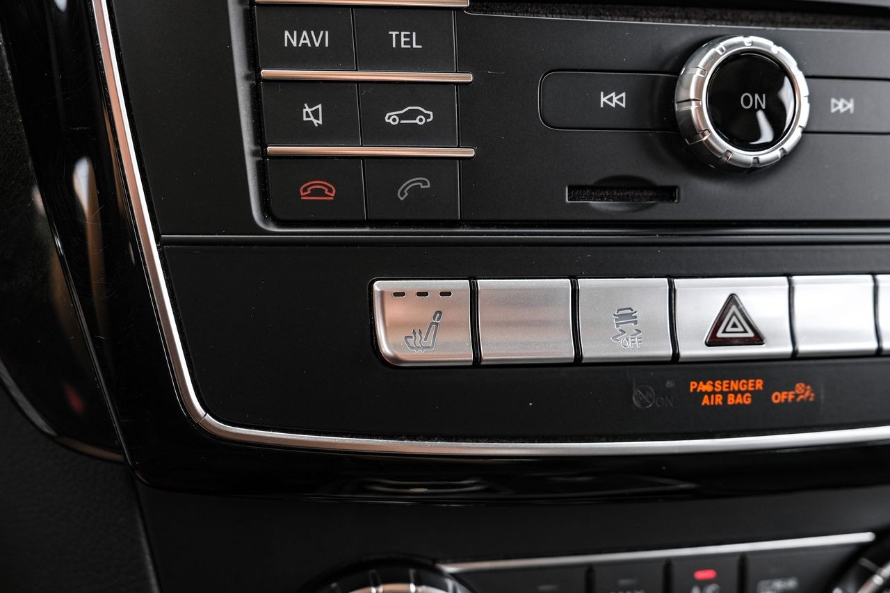 Mercedes-Benz GLE 350 Vehicle Main Gallery Image 29