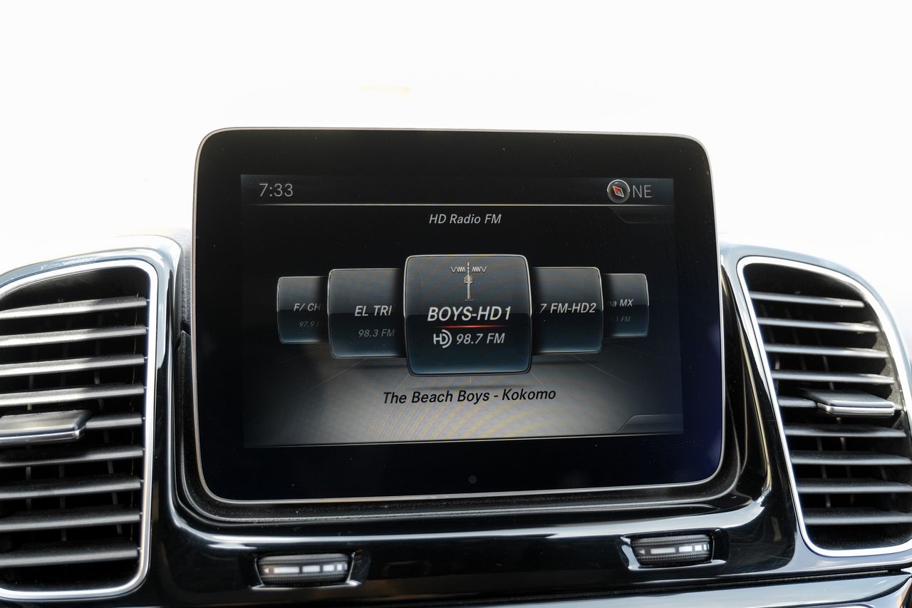 Mercedes-Benz GLE 350 Vehicle Main Gallery Image 32