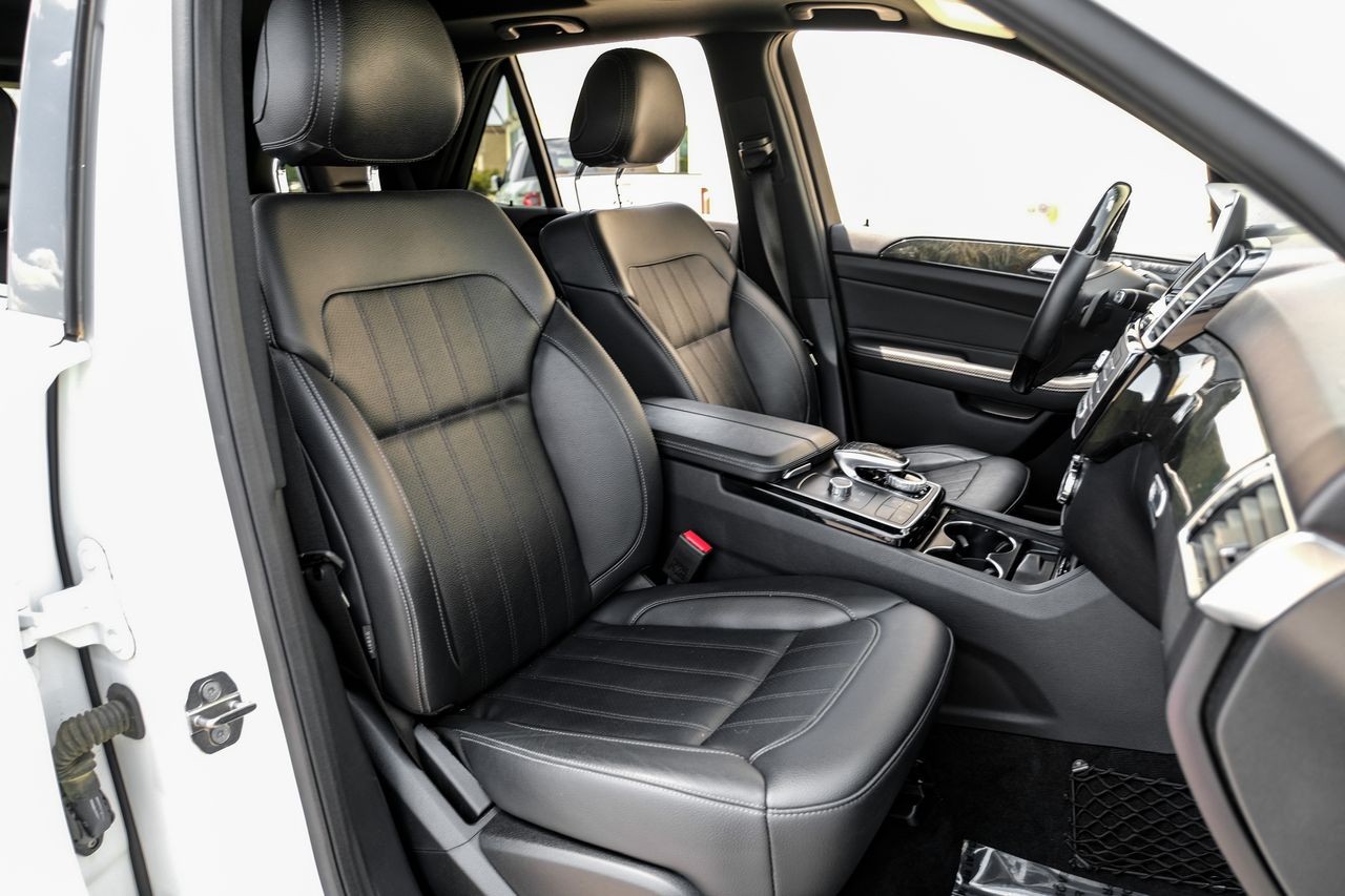 Mercedes-Benz GLE 350 Vehicle Main Gallery Image 35