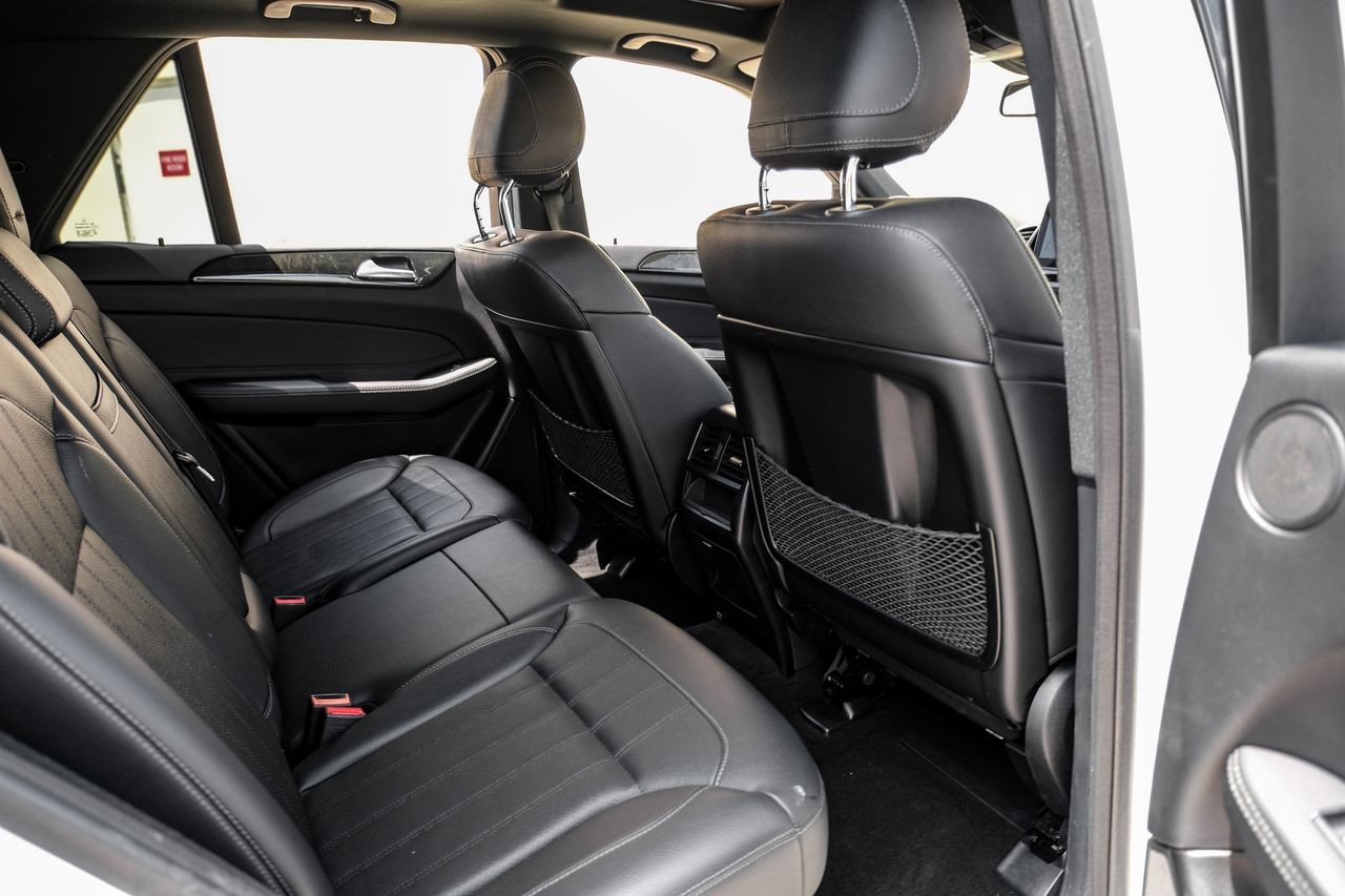 Mercedes-Benz GLE 350 Vehicle Main Gallery Image 37