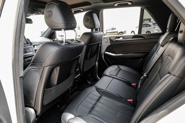Mercedes-Benz GLE 350 Vehicle Main Gallery Image 39