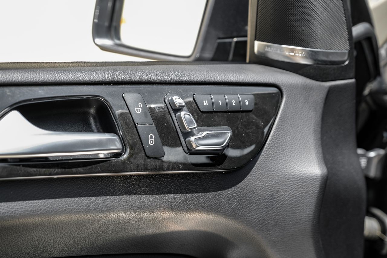 Mercedes-Benz GLS 550 Vehicle Main Gallery Image 43