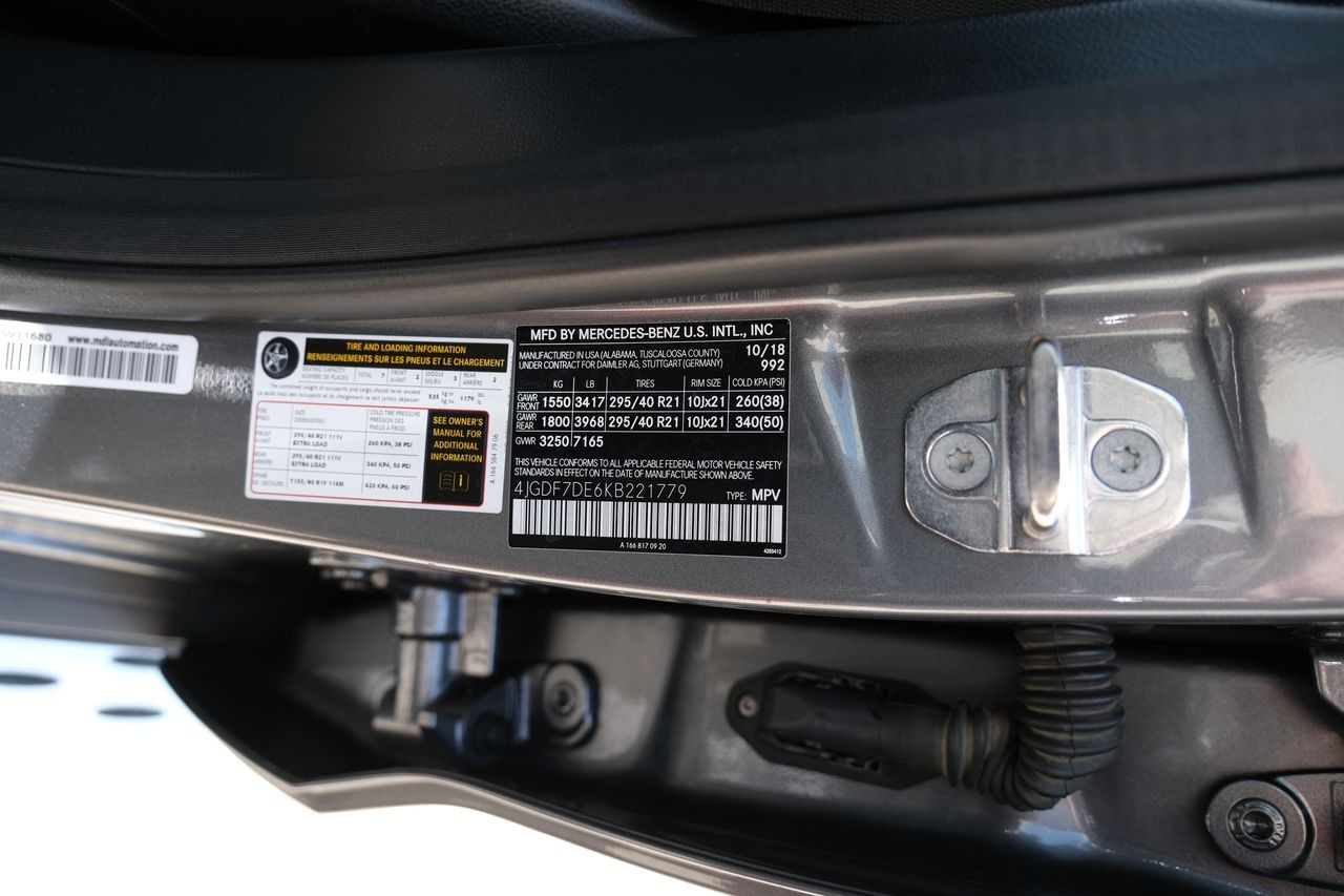 Mercedes-Benz GLS 550 Vehicle Main Gallery Image 56
