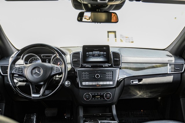 Mercedes-Benz GLS 550 Vehicle Main Gallery Image 14