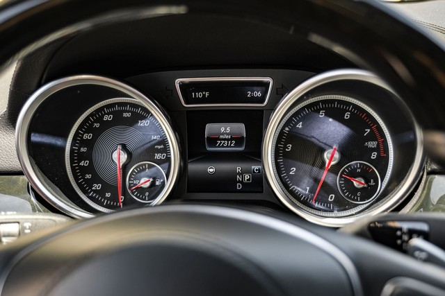 Mercedes-Benz GLS 550 Vehicle Main Gallery Image 18