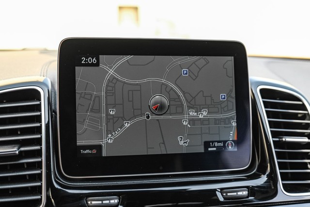 Mercedes-Benz GLS 550 Vehicle Main Gallery Image 21