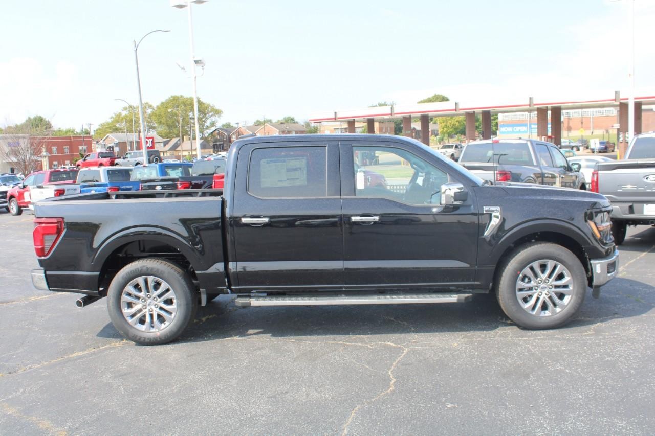 Ford F-150 Vehicle Full-screen Gallery Image 02