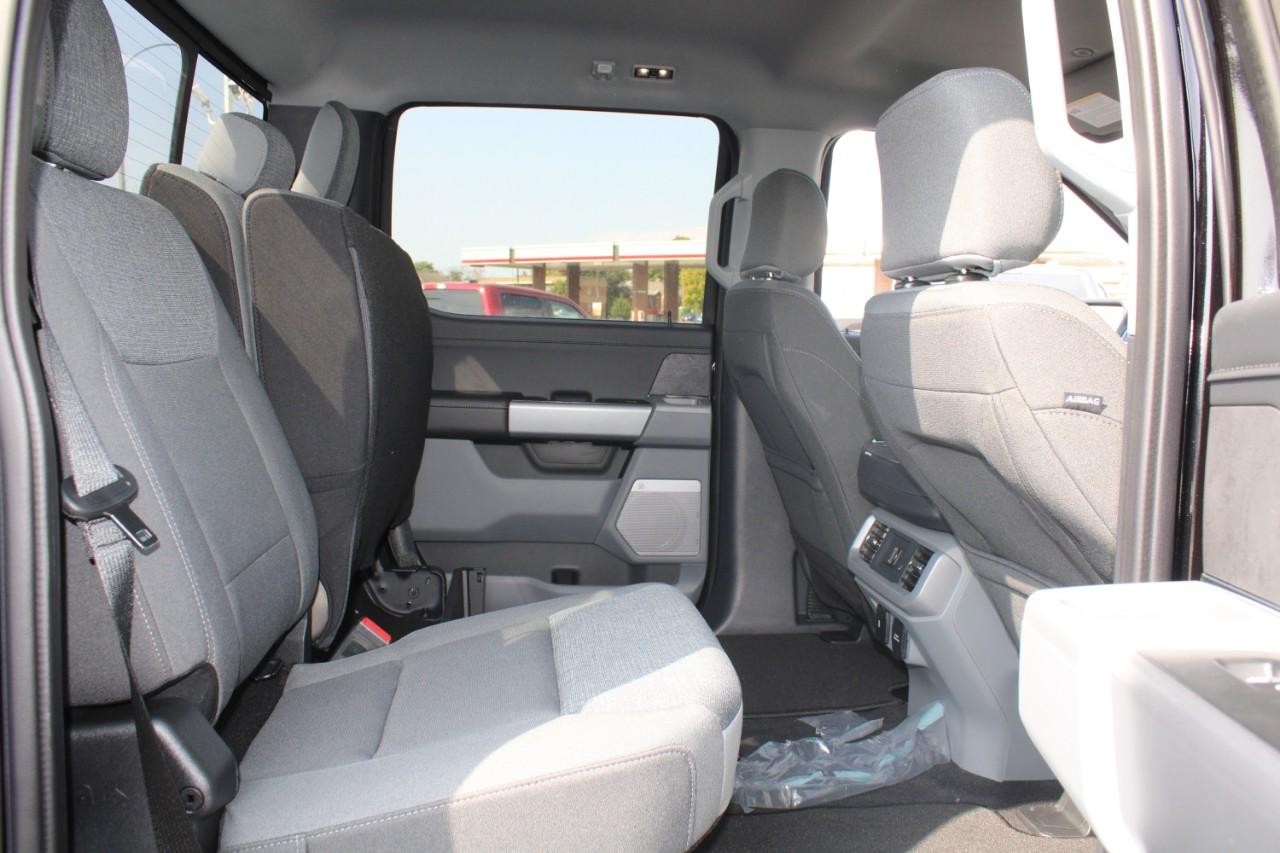 Ford F-150 Vehicle Full-screen Gallery Image 05