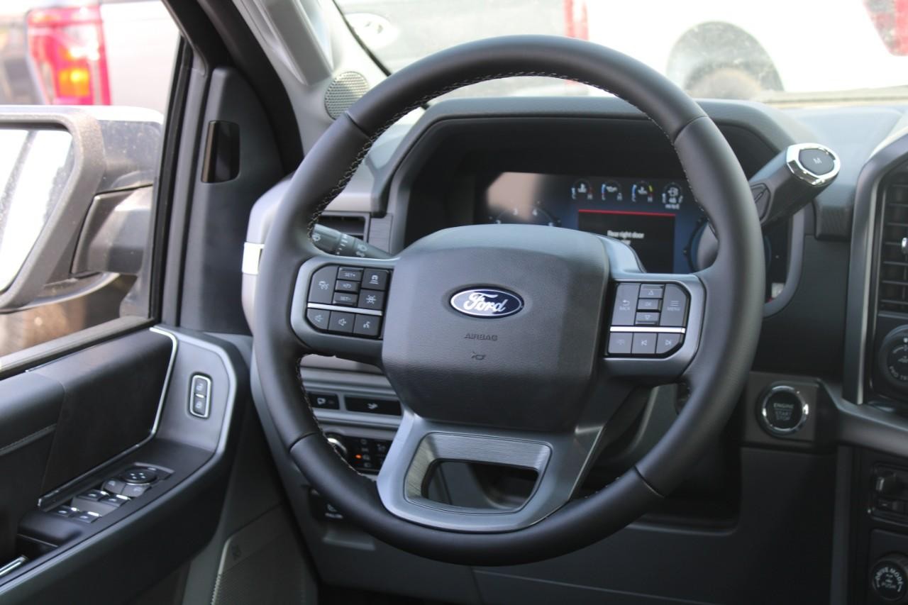 Ford F-150 Vehicle Full-screen Gallery Image 07
