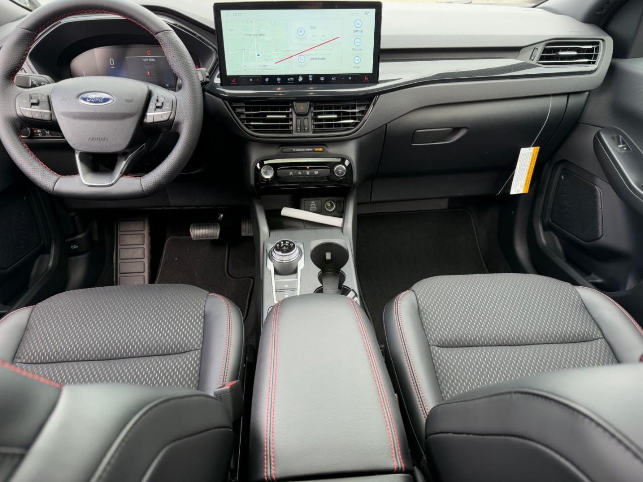 Ford Escape Vehicle Full-screen Gallery Image 06