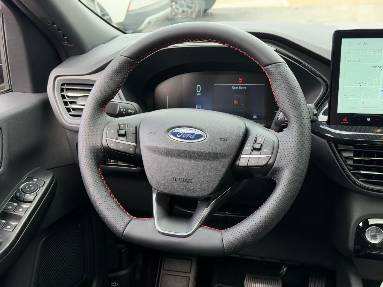 Ford Escape Vehicle Full-screen Gallery Image 07