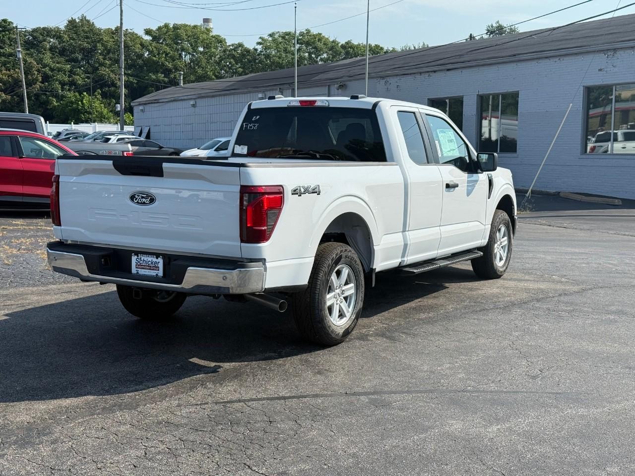 Ford F-150 Vehicle Full-screen Gallery Image 03