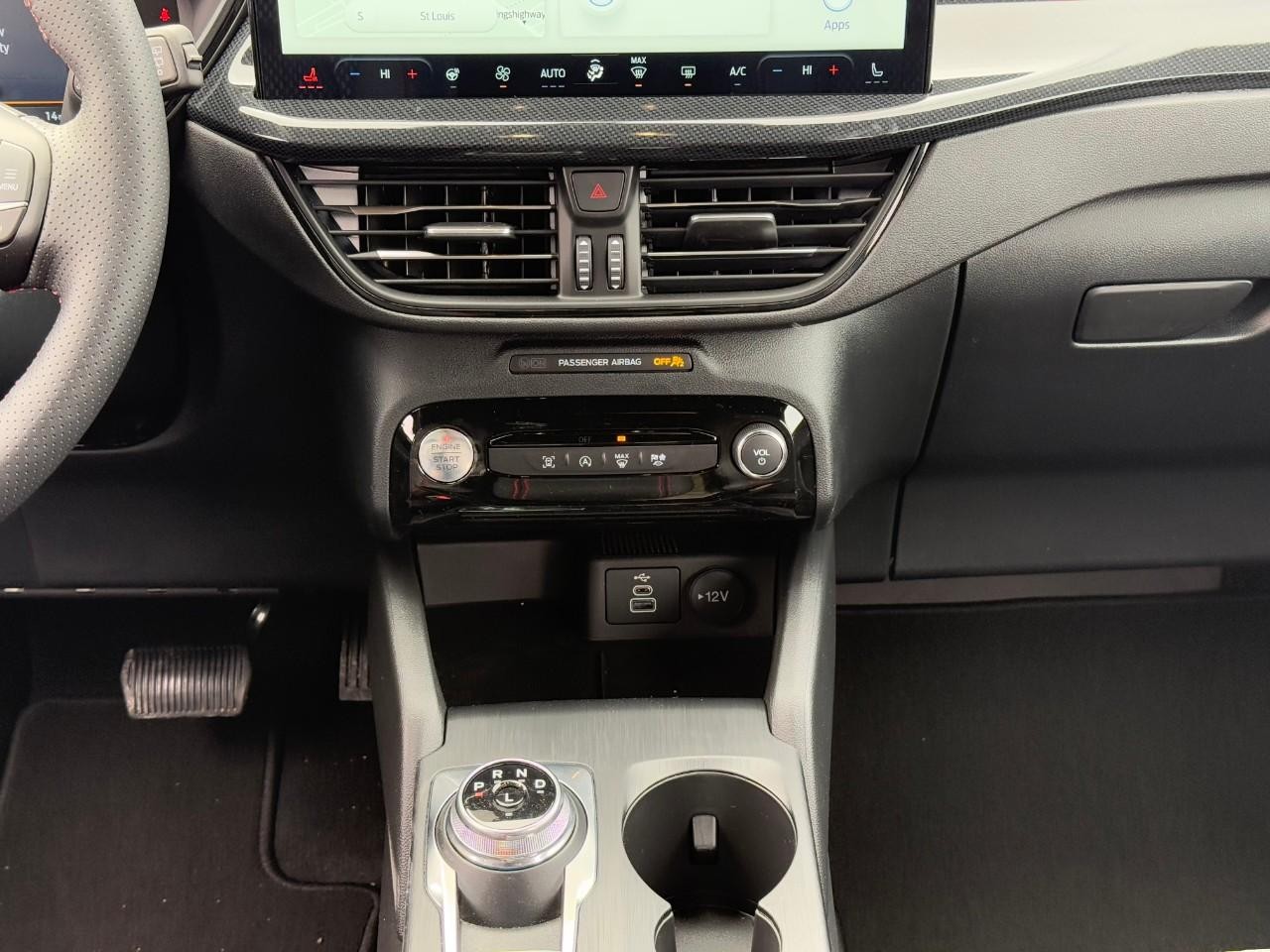 Ford Escape Vehicle Full-screen Gallery Image 09