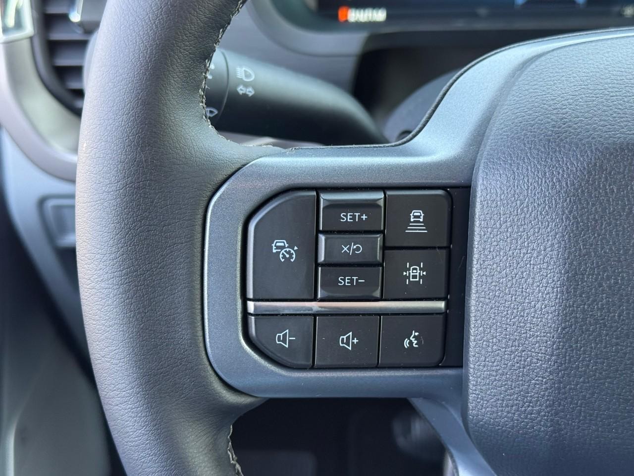 Ford F-150 Vehicle Full-screen Gallery Image 13