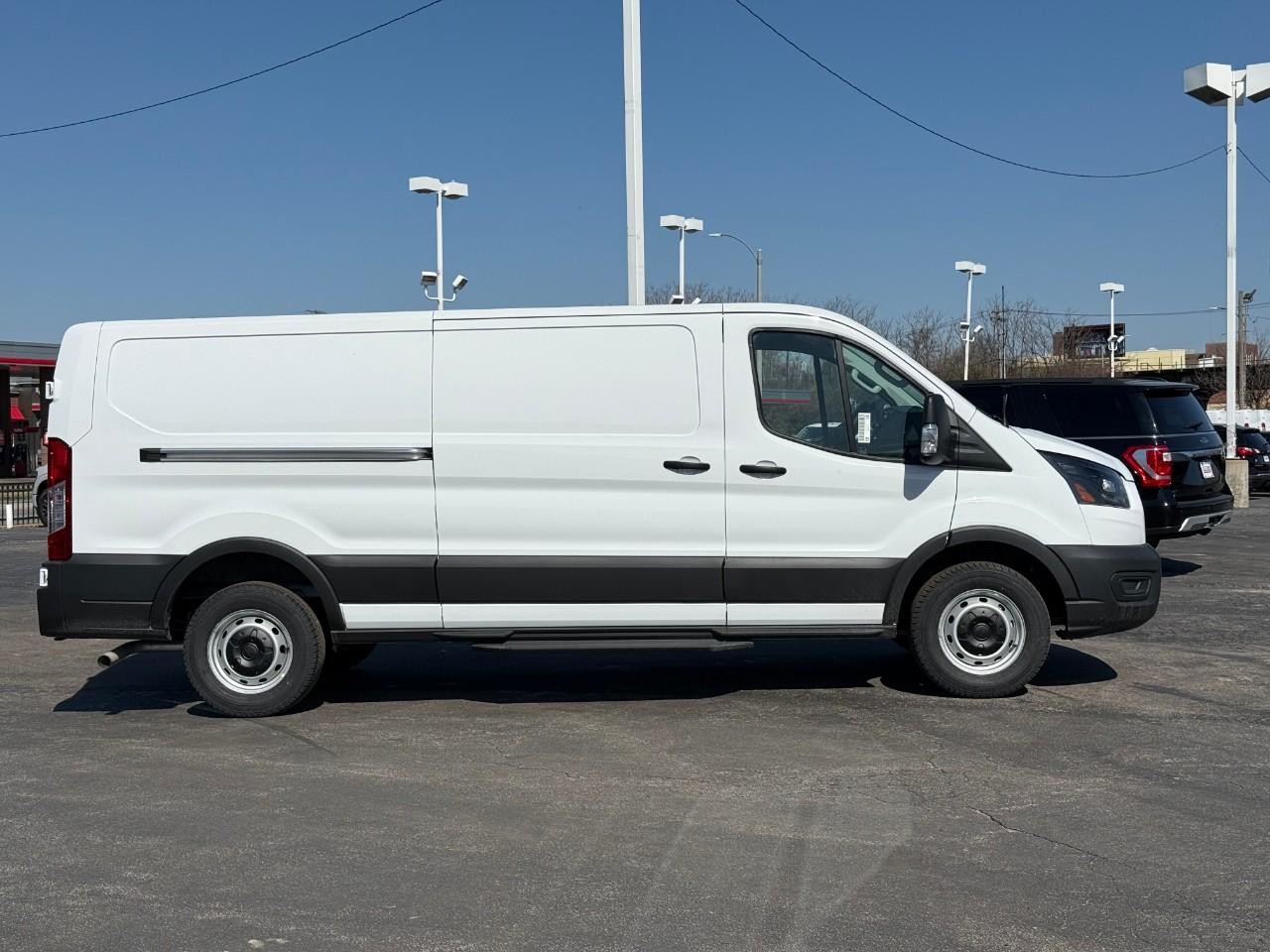 Ford Transit Cargo Van Vehicle Full-screen Gallery Image 02