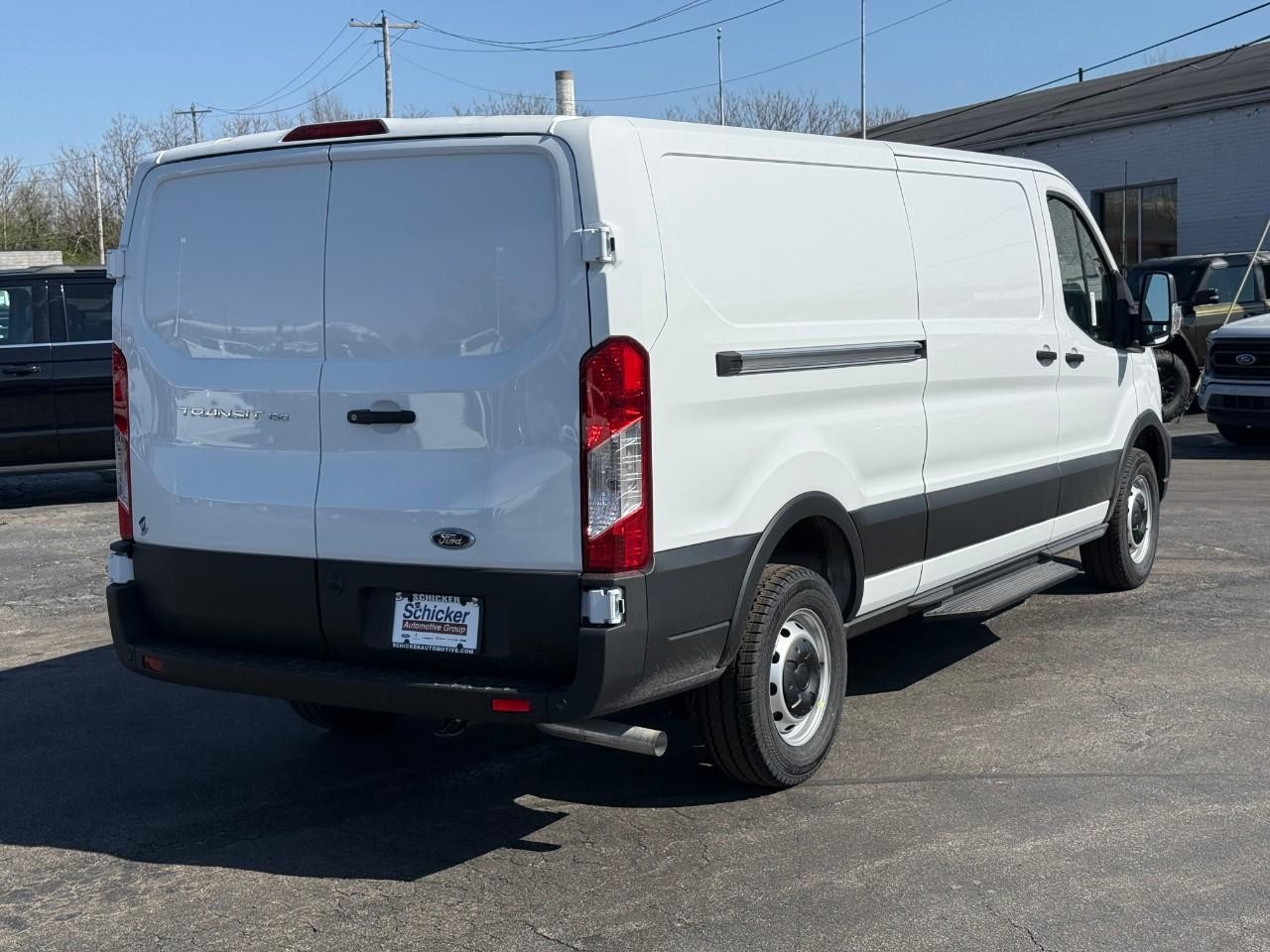 Ford Transit Cargo Van Vehicle Full-screen Gallery Image 03