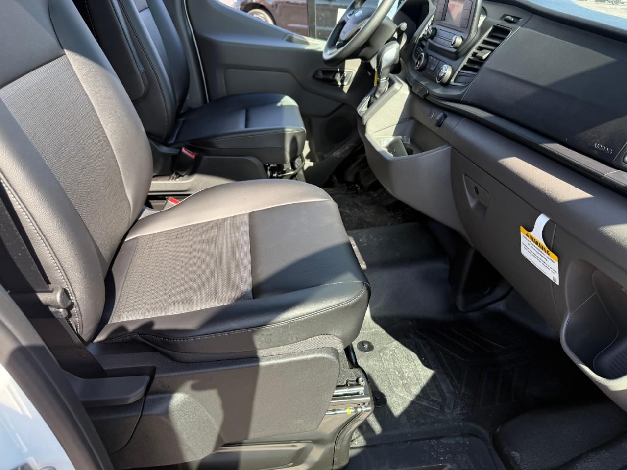 Ford Transit Cargo Van Vehicle Full-screen Gallery Image 05