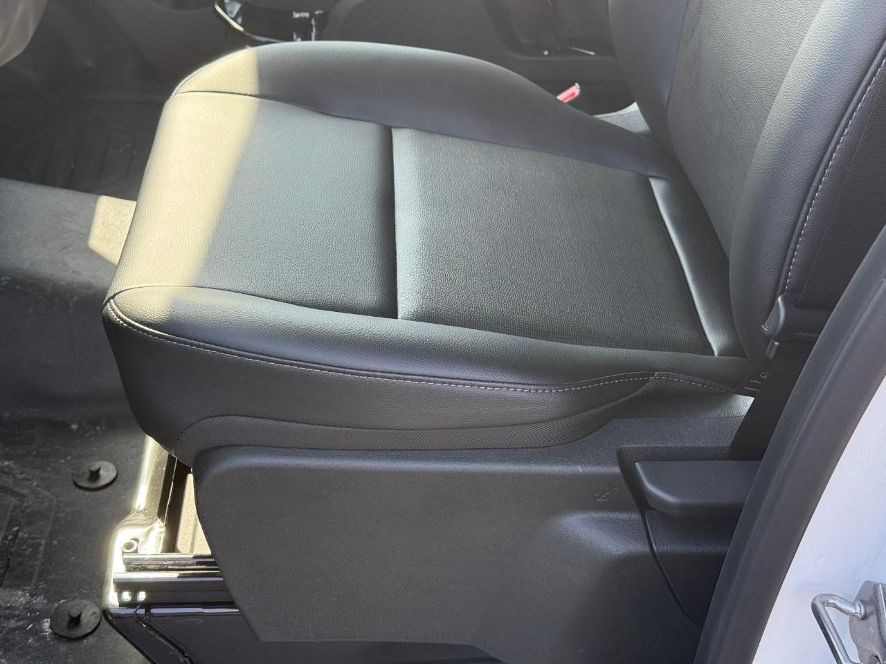 Ford Transit Cargo Van Vehicle Full-screen Gallery Image 08