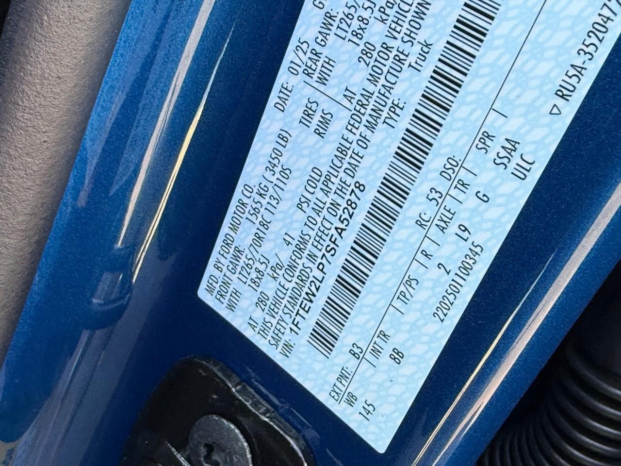 Ford F-150 Vehicle Full-screen Gallery Image 15