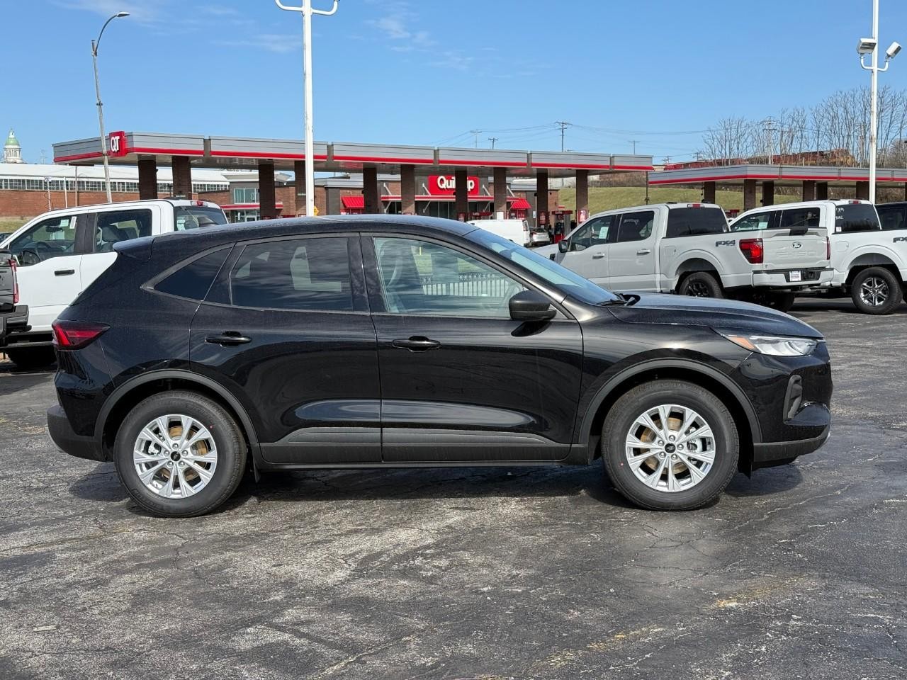 Ford Escape Vehicle Full-screen Gallery Image 02