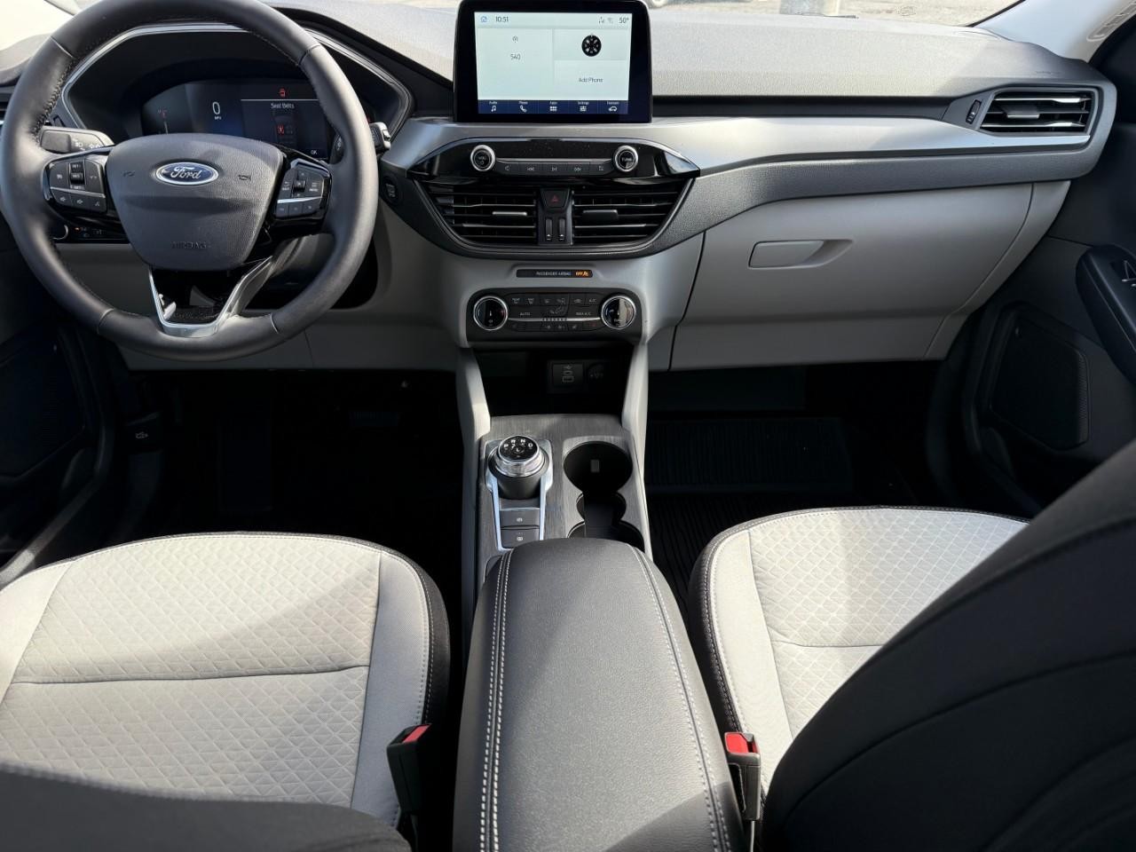 Ford Escape Vehicle Full-screen Gallery Image 07