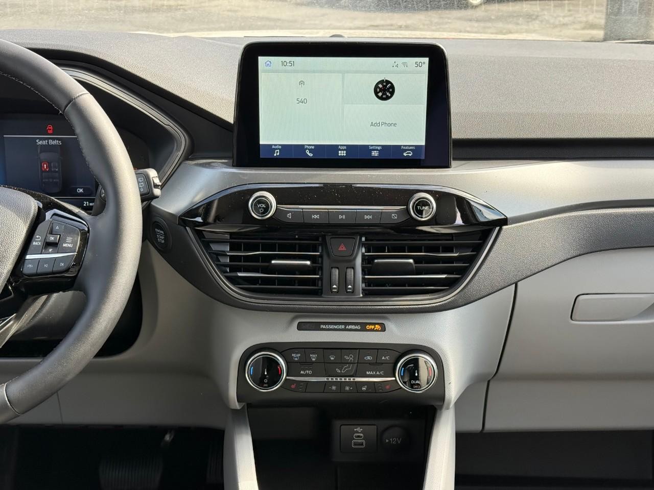 Ford Escape Vehicle Full-screen Gallery Image 09