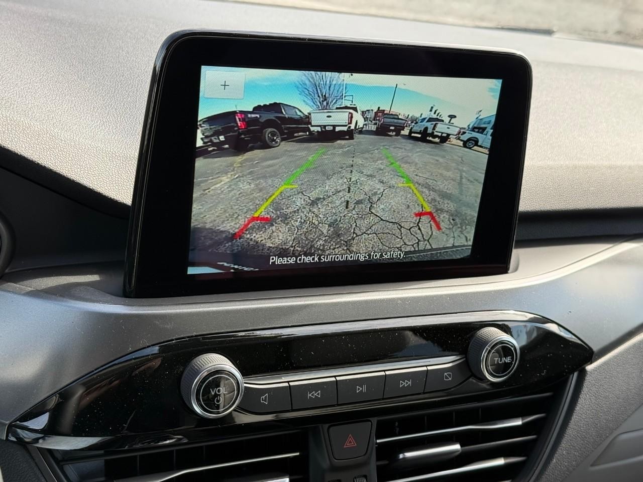 Ford Escape Vehicle Full-screen Gallery Image 19